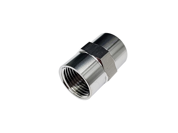 Seamless Threaded Pipe Fittings